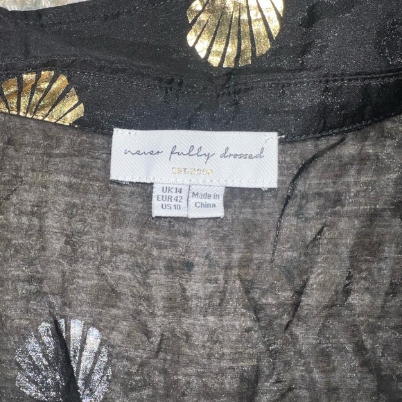 Never Fully Dressed Black and Gold SHELL Set - Picture 4 of 5